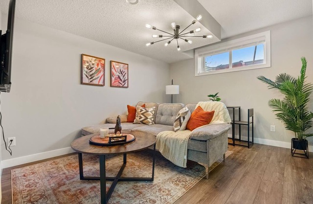 Suburban Restful Retreat 1BD 1BA, WiFi, Laundry