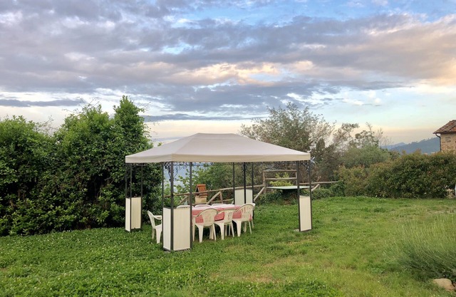 Suitable for big family or friends group to enjoy holiday in Tuscany