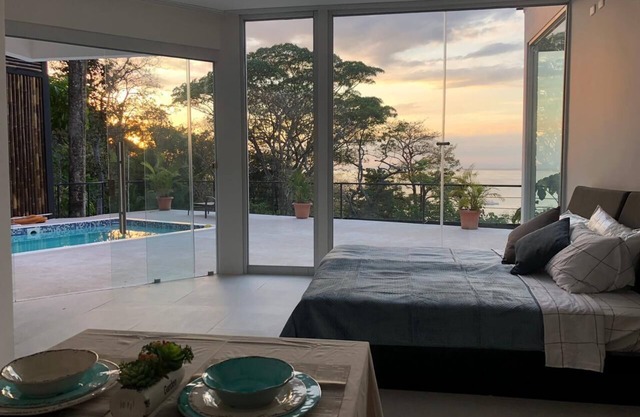 Suite 1-4 - Vista Ocean Suites Entire Pool Level Manuel Antonio, Costa Rica