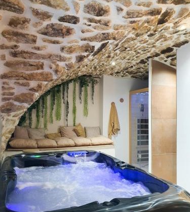 Suite avec jacuzzi et sauna