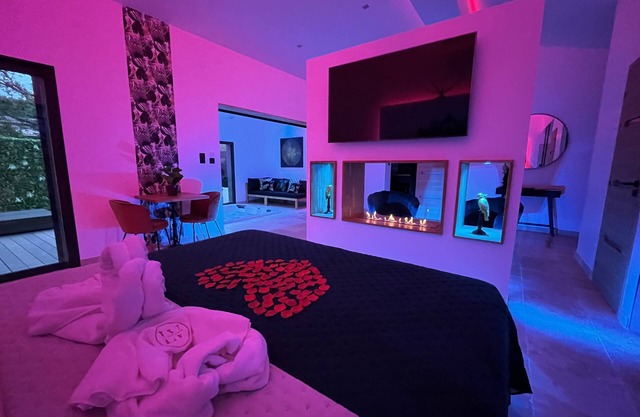 Suite de Luxe Privative de 65 m2 Avec Piscine et spa