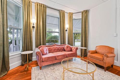 Suite Rose by Saratoga Stays