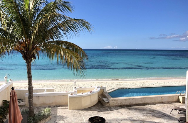 SUMMER SPECIAL! Beach front residence with Breathtaking Heated infinity pool