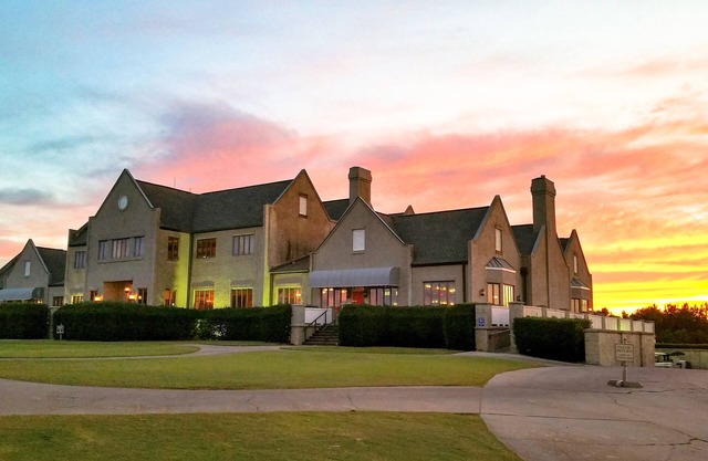 Summer Vacation Prime Location Premier Accommodations !🏌️‍♂️🏖 Book Now !