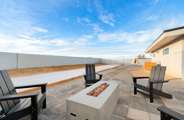 🌵 Sun Oro Joshua Tree - Hot Tub, BBQ, Fire Pit & Gameroom - A Private Desert Oasis 🌵