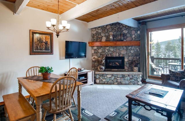 Sundowner Last Run Condo: Ski-In, 2 Blocks To Main St