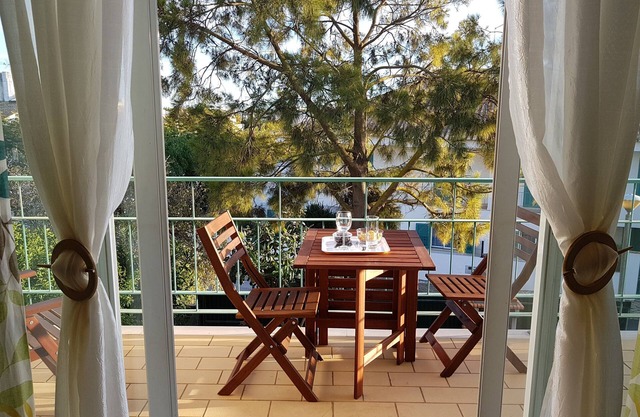 Sunny apartment located in the village of Ferragudo and near the beaches