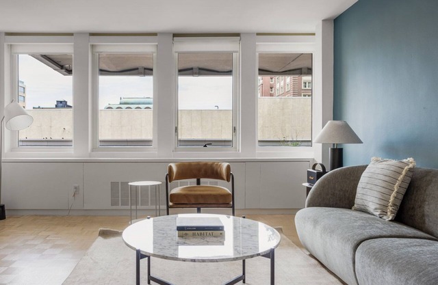 Sunny Back Bay 1BR w/W/D nr Newbury St, by Blueground