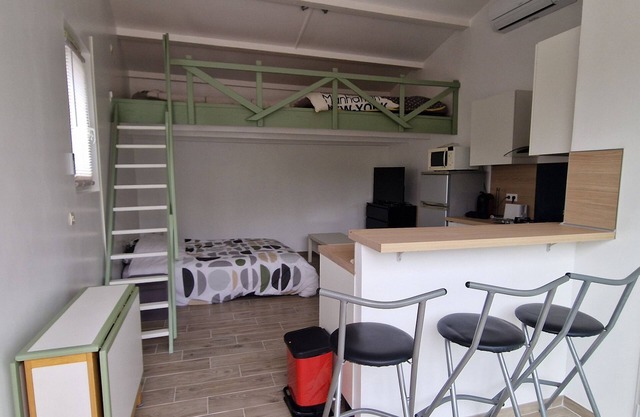 SUNNY HOME/STUDIO ALL EQUIPPED