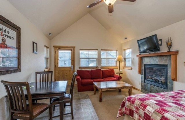 Sunny Side Up - Courtyard Beach Bungalow