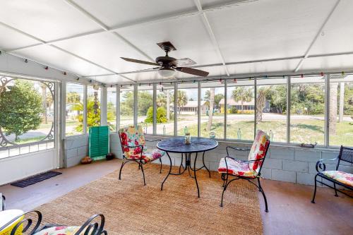 Sunnyside Beach House