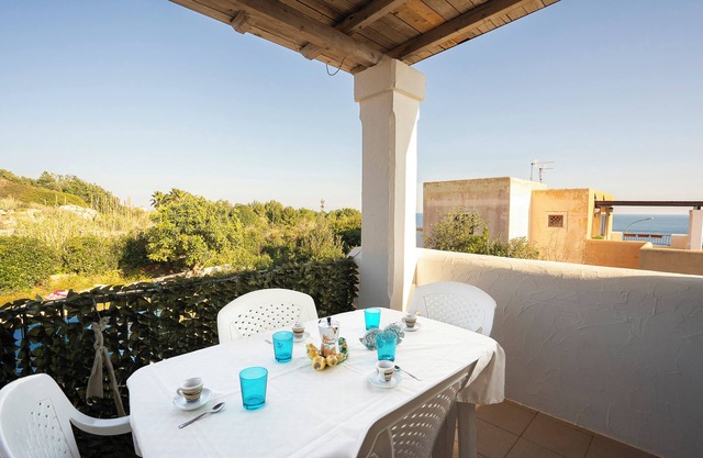 Sunrise House With Sea View, Santa Cesarea Terme, Italy