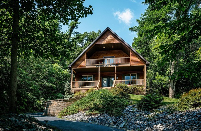 Sunrise Views & Mountain Charm!