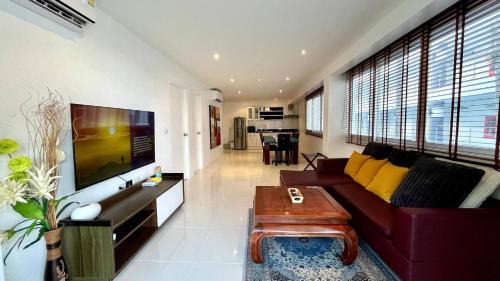 Sunset Plaza Condominium