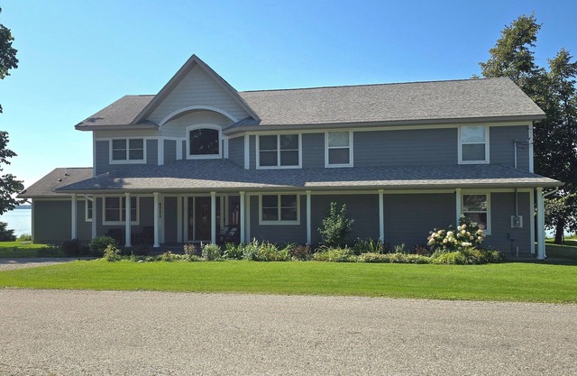 Sunset Shores of Aloha ~ Mullet Lake Retreat