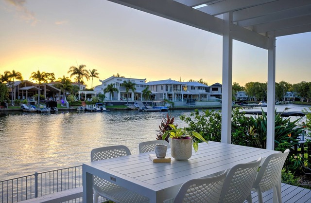Sunsets at Snowmas, Pooch Friendly & Stunning View