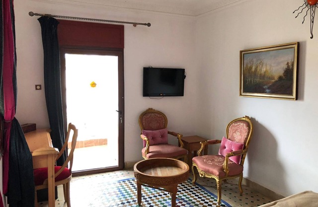 Superb room for 5 people with pool in Tangier