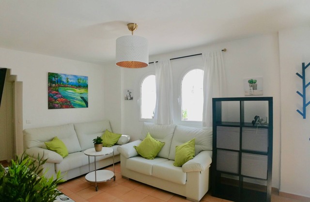 SUPER CHOLLO ! Nice and cozy apartment very close to the beach.