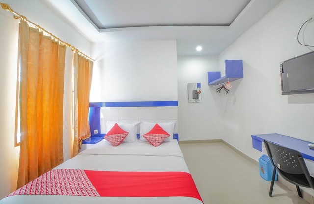 Super OYO 90457 Anara Residence & Guest House