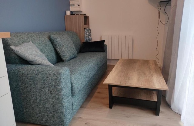 Super studio rez de jardin avec extérieur