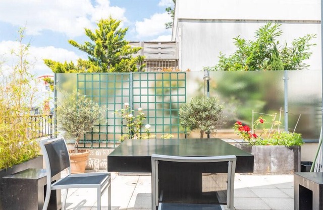 SUPERB apartment at the gates of PARIS