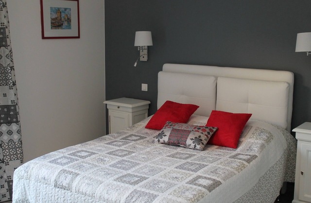 Superb charming room with private access