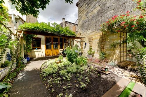 Superbe maison en pierre bordelaise