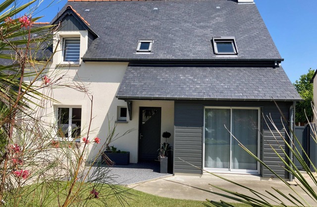 Superbe Maison Familiale Proche Plages Avec Chat! Idéalement Placée.