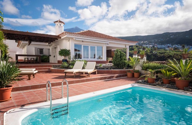 Superior G: private pool & concierge