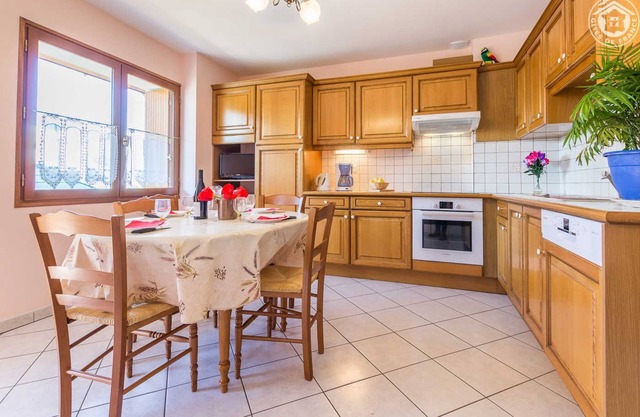 Sur la Route des Grandes Alpes à 17 km de St Jean de Maurienne Berceau de la Famille de Savoie. A 30