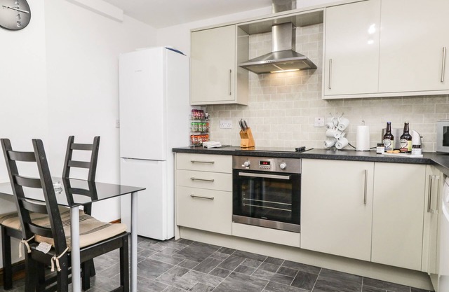 SWALLOWDALE, pet friendly, with open fire in Torver