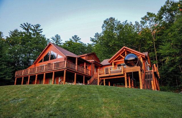 Sweet Cabin in the White Mountains Hot Tub & Sauna