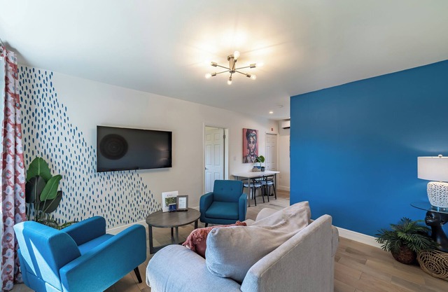 Sweet escape that is centrally located with a serene garden