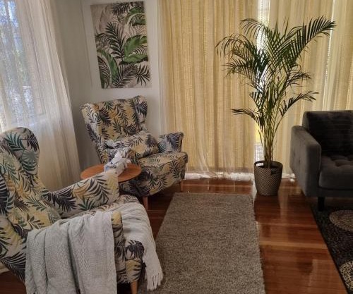 Sweet home for guests 10 mins to CBD