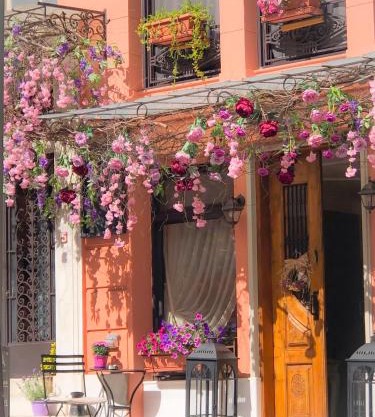 Sweet Home Hotel