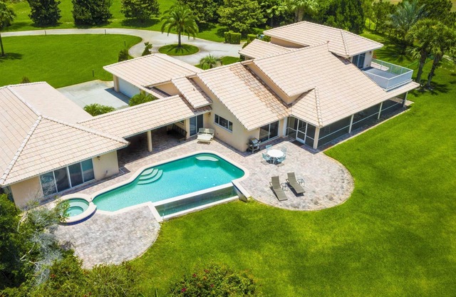 SWISS 67 - Lake Denise