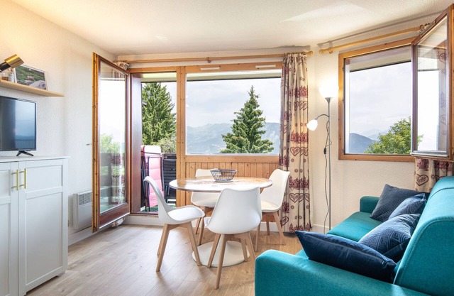 T. DU MOREL A by Interhome