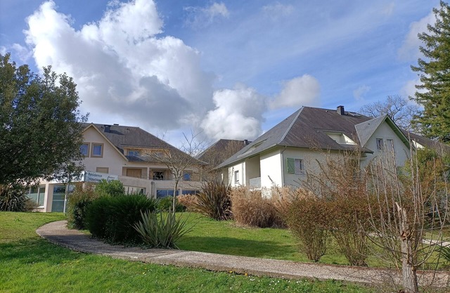 T1 BIS B37 WITH TERRACE IN RESIDENCE WITH SWIMMING POOL