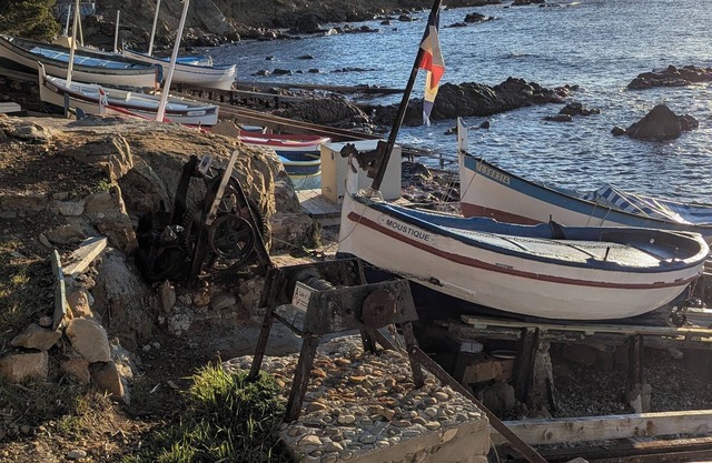 T2 200 m walk to the beach