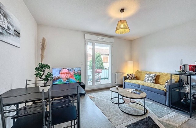 T2 4 pers. Les Cézeaux, balcony and free parking