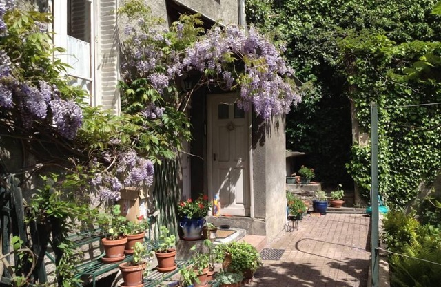 T2 apartment in the heart of Luchon, ideal for single person/couple+1 child TARIF CURISTE