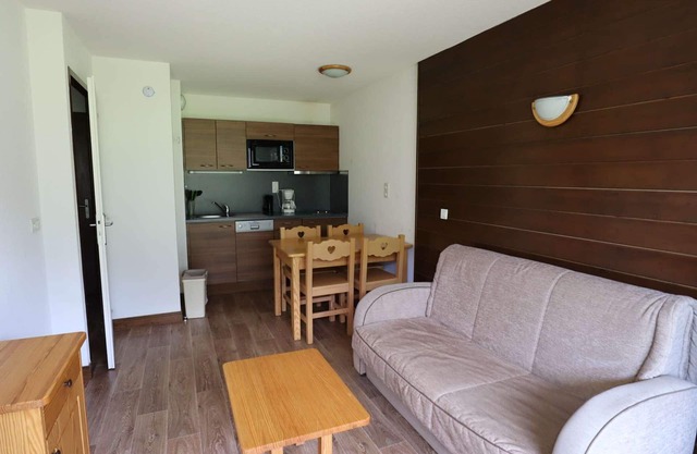 T2 Apartment in Hauteluce, 4 ppl, pool, parking, WiFi