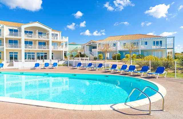 T2 avec une belle vue sur la mer + en bord du mer