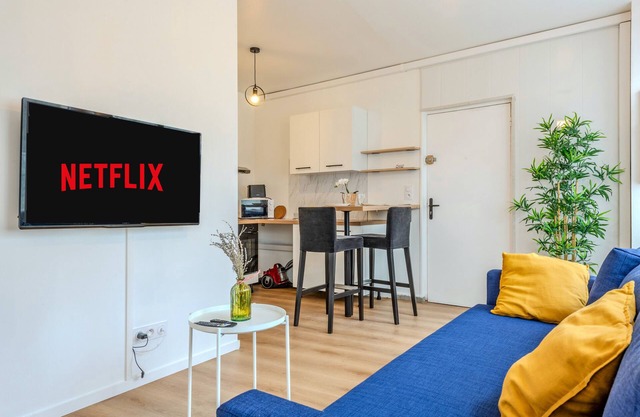 T2 Near Cavale Blanche and Parc des Expositions