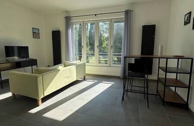 T2 Near train station and park