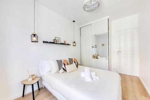 T2 parisien- 1 min à pied du Métro Ligne 13 & 14