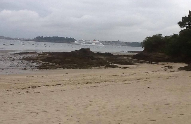 T2 * star apartment for 4 persons 600m from the beach Internet