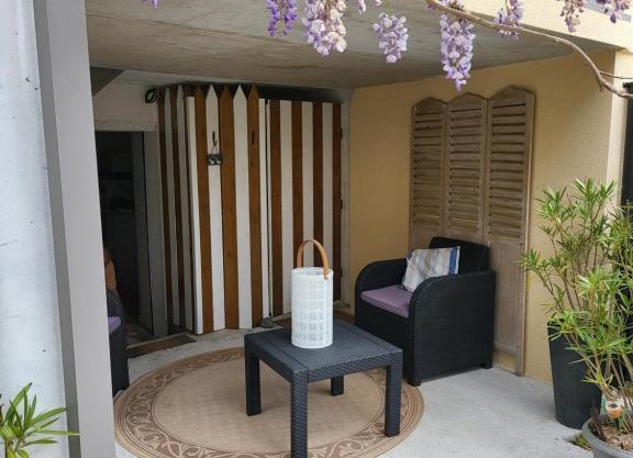 T2 terrasse de charme à Rochebonne 400 m plage