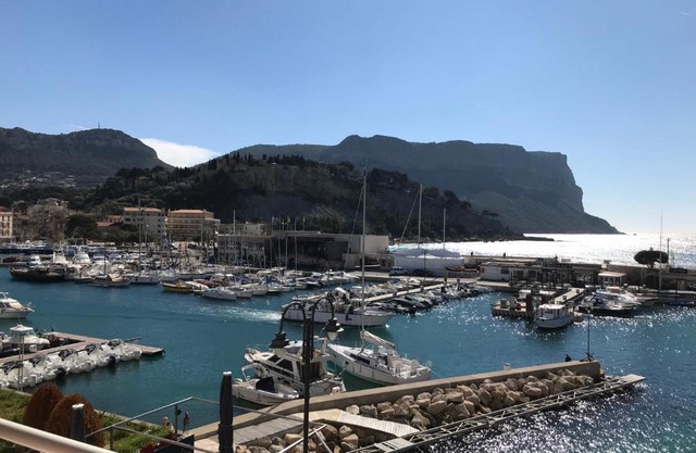 T2 VUE IMPRENABLE SUR CASSIS