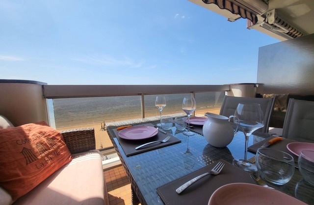 T2 with balconies, magnificent sea view